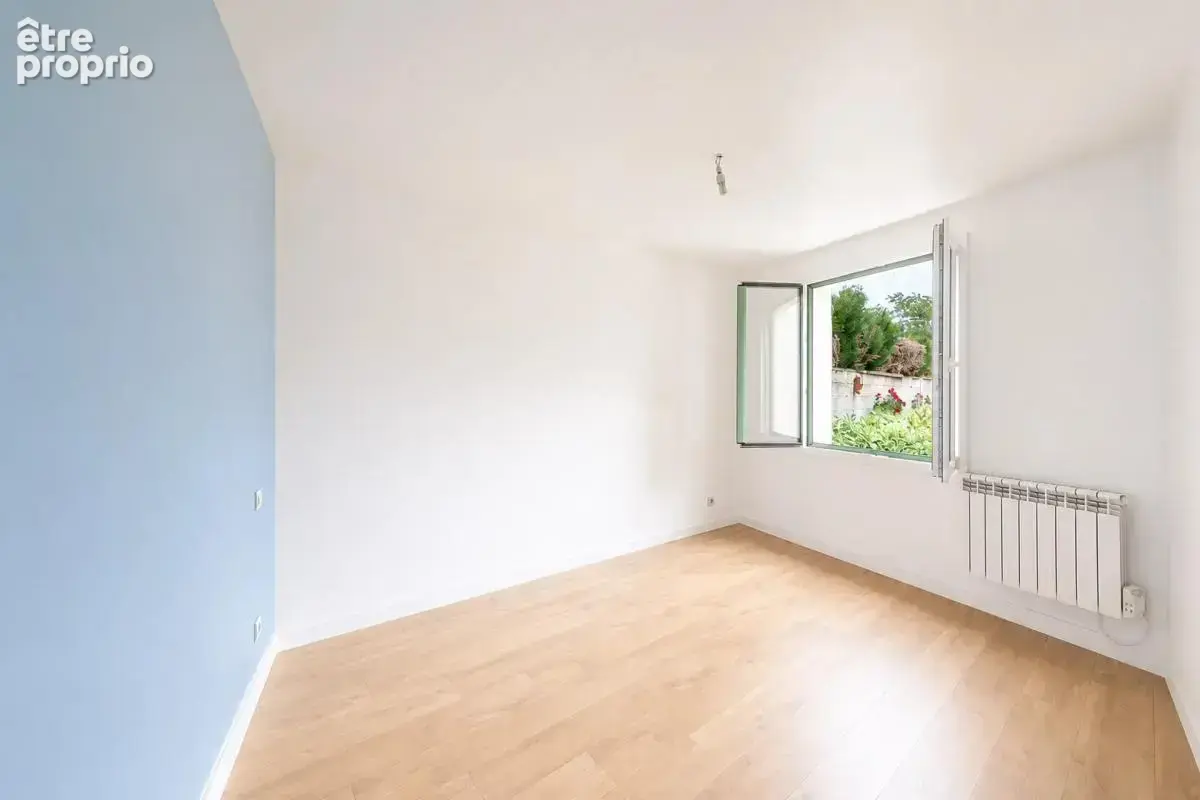 Maison de caractère avec jardin - 104 m2 - Villeneuve-le-Comte - photo 8