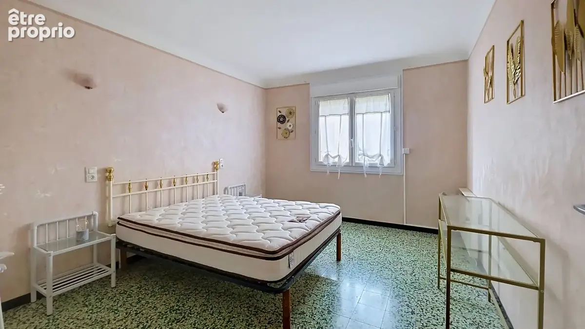 2 appartements avec exterieurs ou grande maison : ideal investisseurs ou grande famille - photo 7
