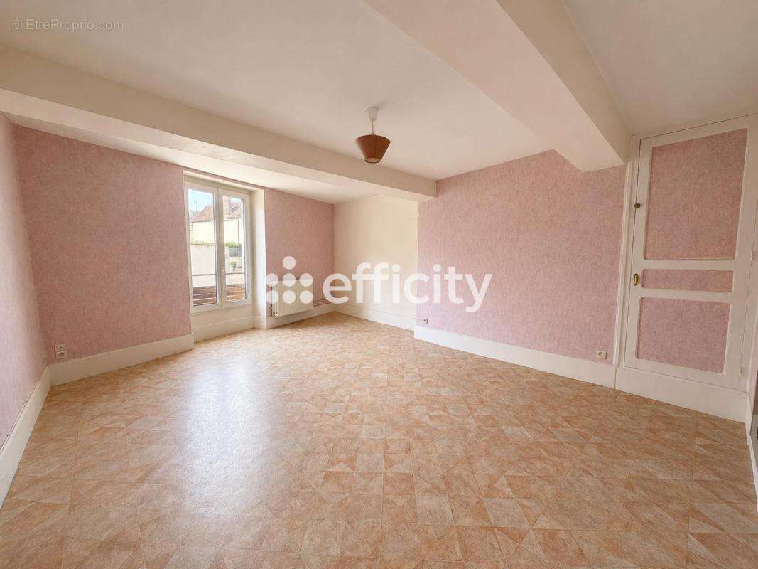 Maison 112 m² à Saint-Bris-Le-Vineux  - photo 9