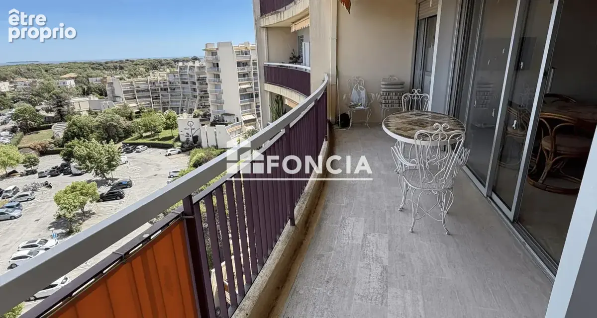 Mandelieu-la-Napoule, Cannes Marina : 2 pièces de 54 m² au 8ᵉ étage, vue mer panoramique et terrasse - photo 4