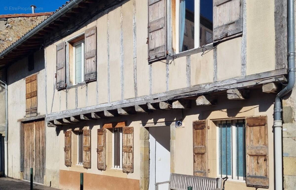 facade - Maison à MIREPOIX