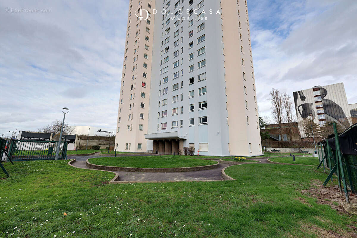Appartement à PARIS-18E