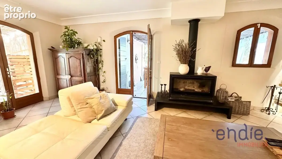 A Lorgues, charmante bastide de 158m2, 4 chambres, studio et piscine - photo 31