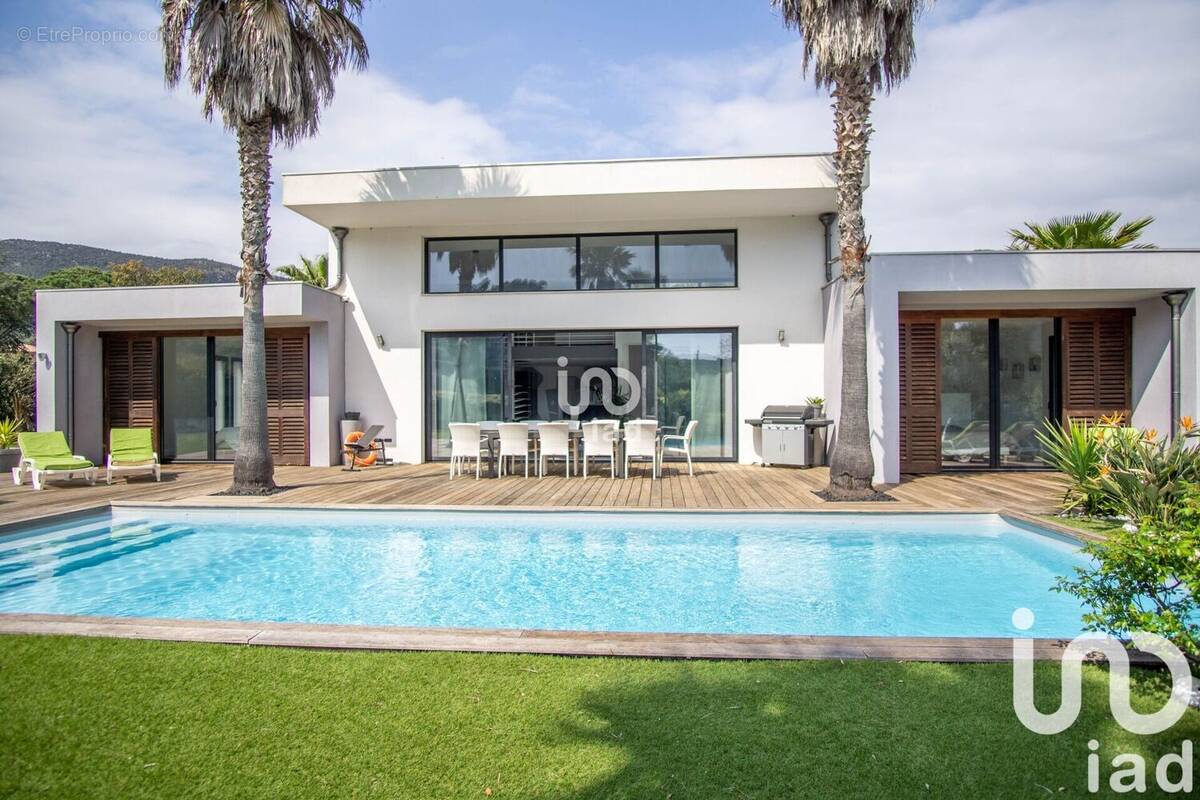 Photo 1 - Maison à PLAN-DE-LA-TOUR