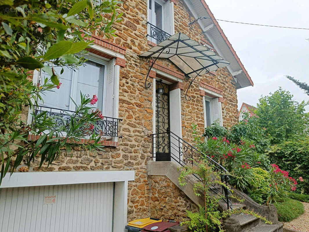 Maison à VILLEMOMBLE