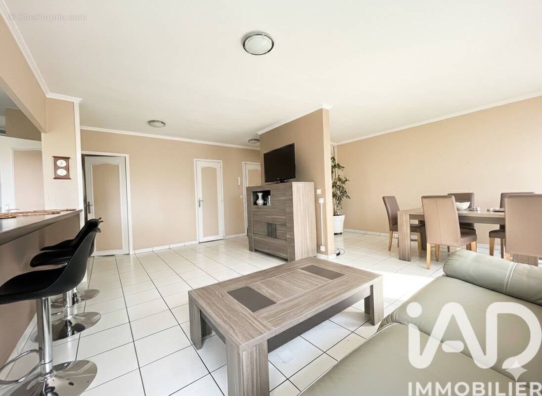 Photo 1 - Appartement à LES CLAYES-SOUS-BOIS