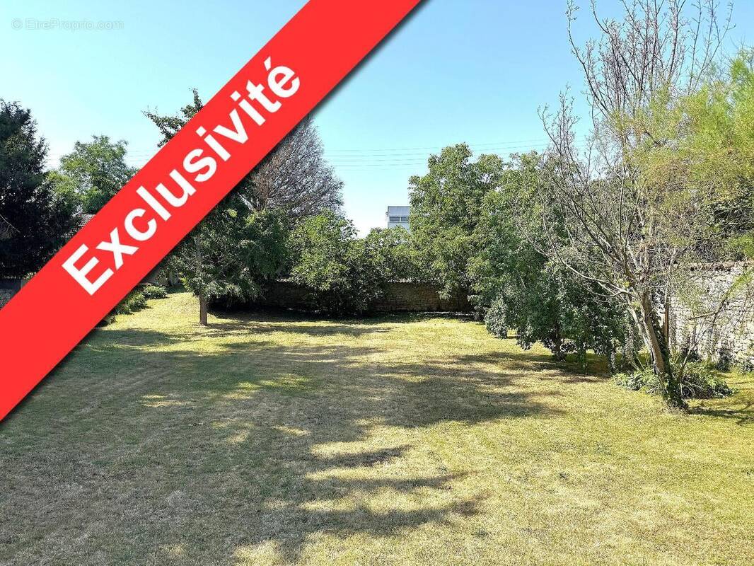   - Terrain à THOUARS