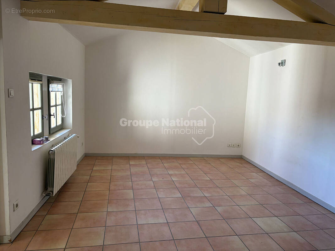 Appartement à ARAMON