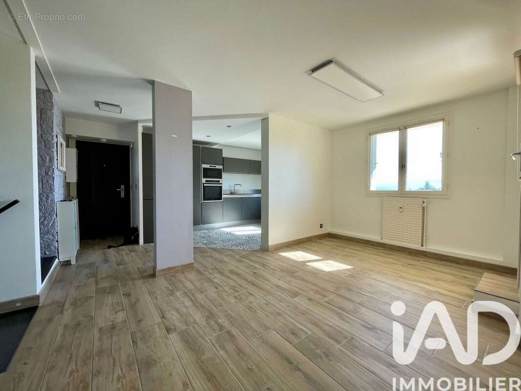Photo 3 - Appartement à TULLINS