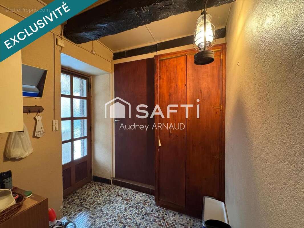 Maison 70 m² à Saint-Merd-La-Breuille  - photo 4