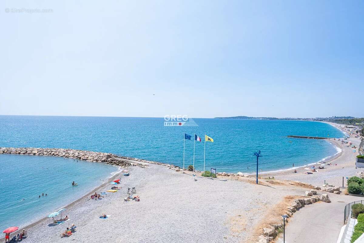Pieds dans l'eau! Appartement 3 pièces à Villeneuve-Loubet p - photo 2