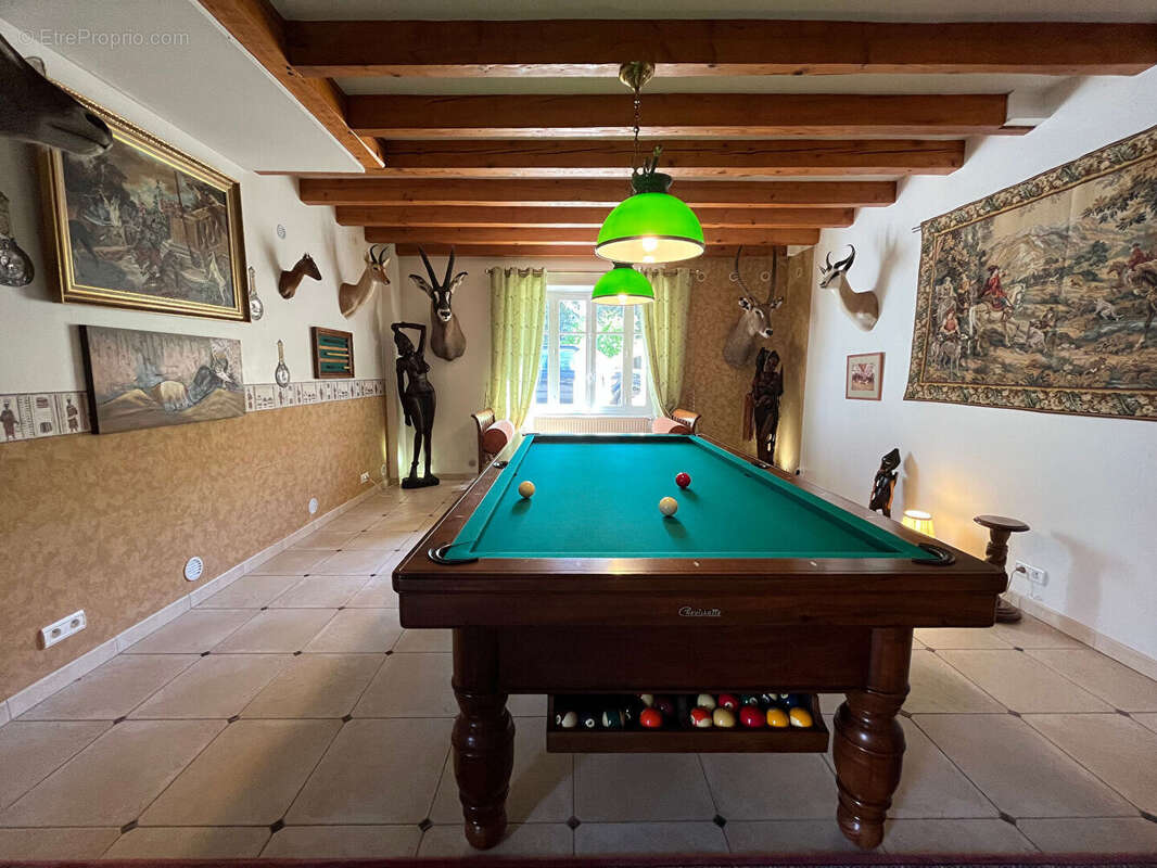 Maison à SAINTE-MONTAINE