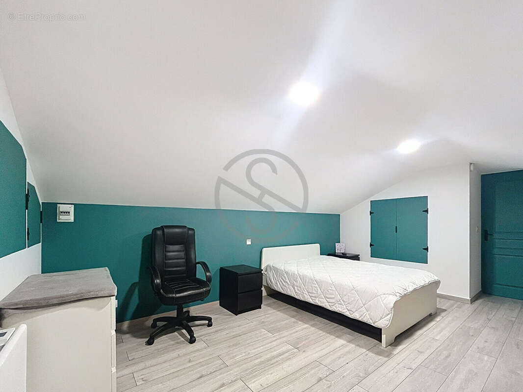 Appartement à RIVES