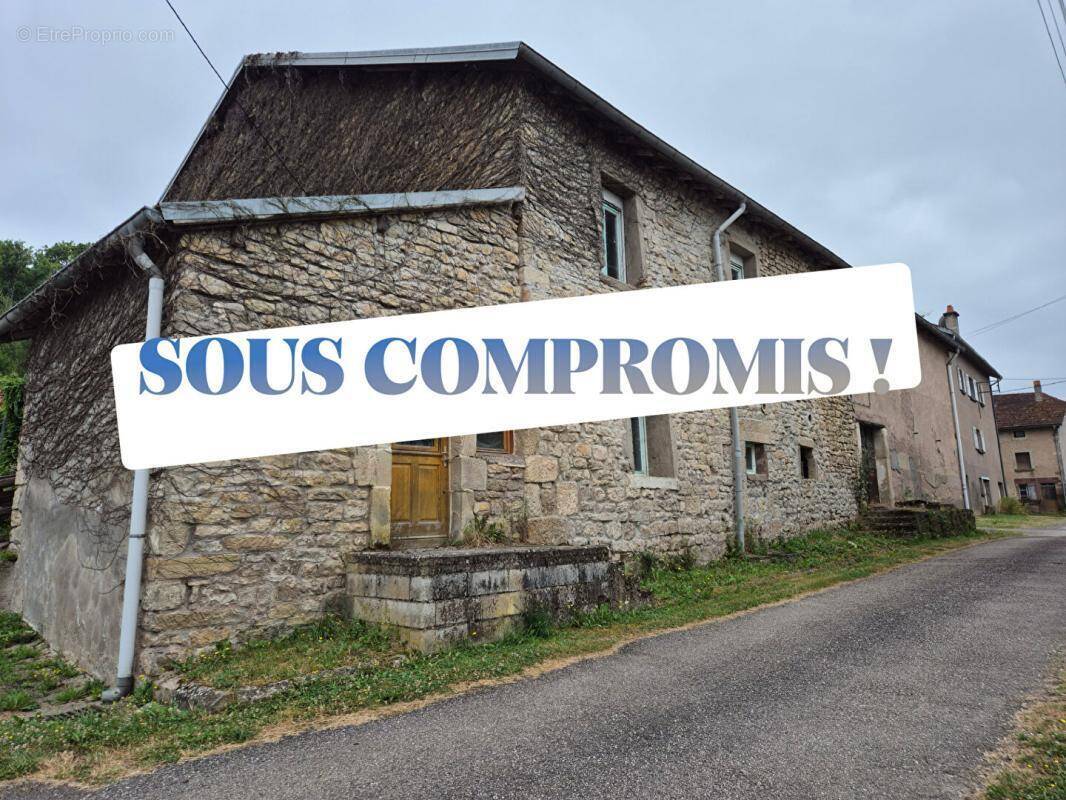 Maison à DEMANGEVELLE