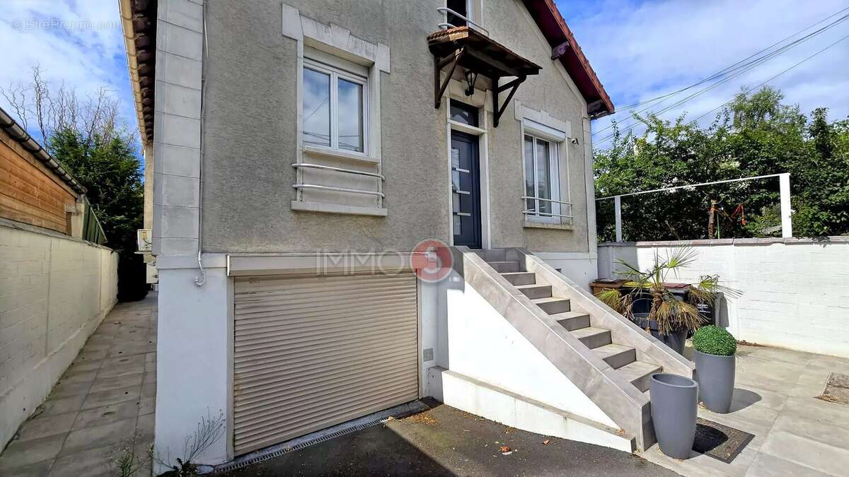 Maison à VILLEMOMBLE