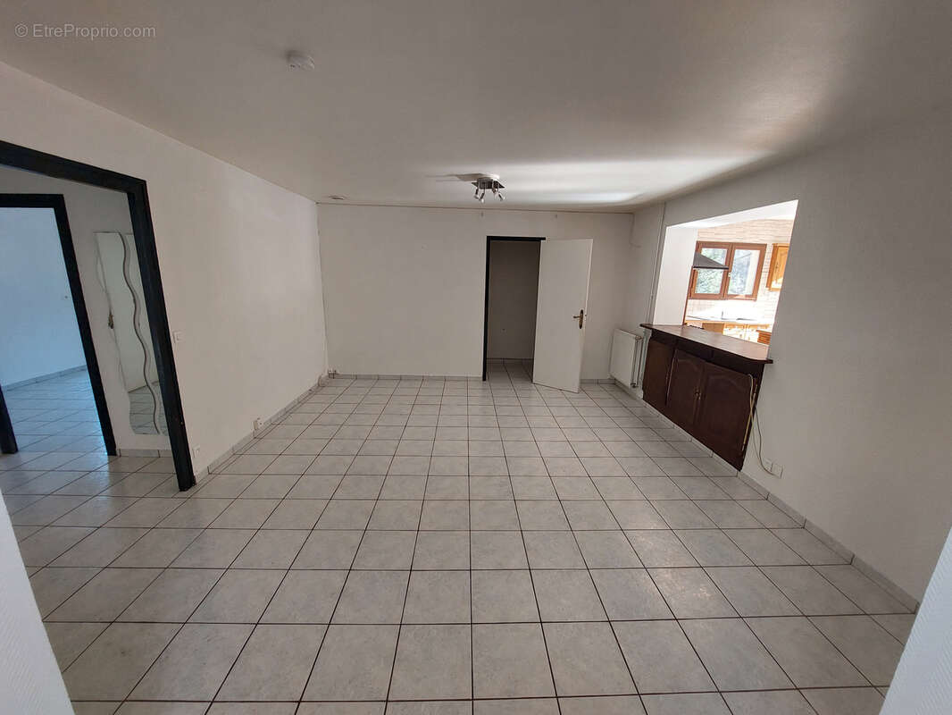 Appartement à SAINT-MAURICE-DE-LIGNON