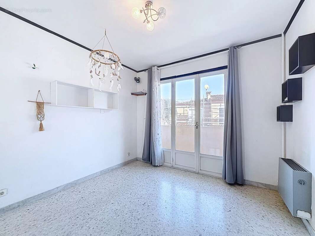 Appartement à SAINT-MARTIN-DU-VAR