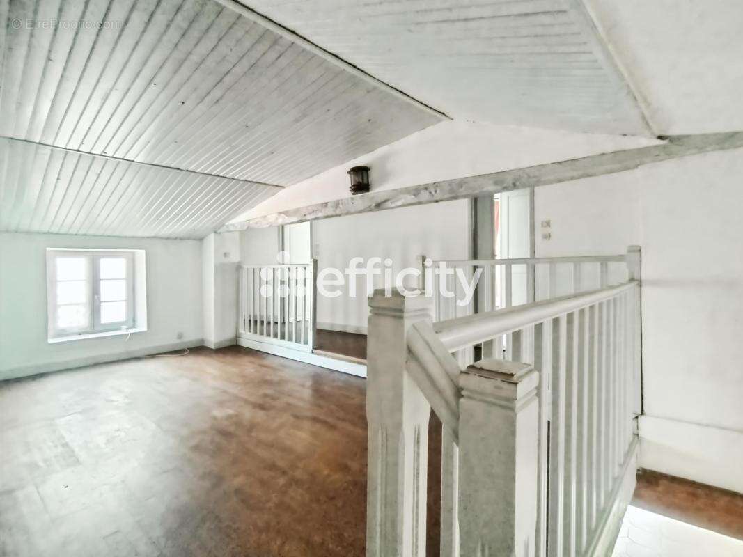 Maison 5 pièces 181 m² à vendre à Ferrieres (17170) - photo 8