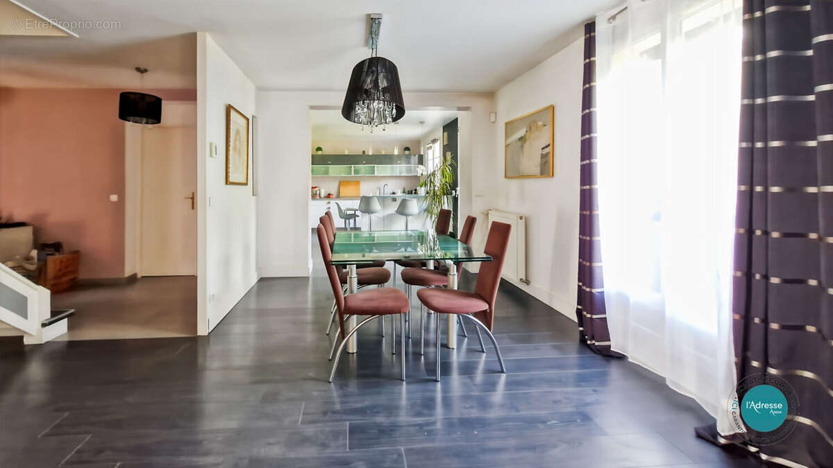 Maison à MENNECY