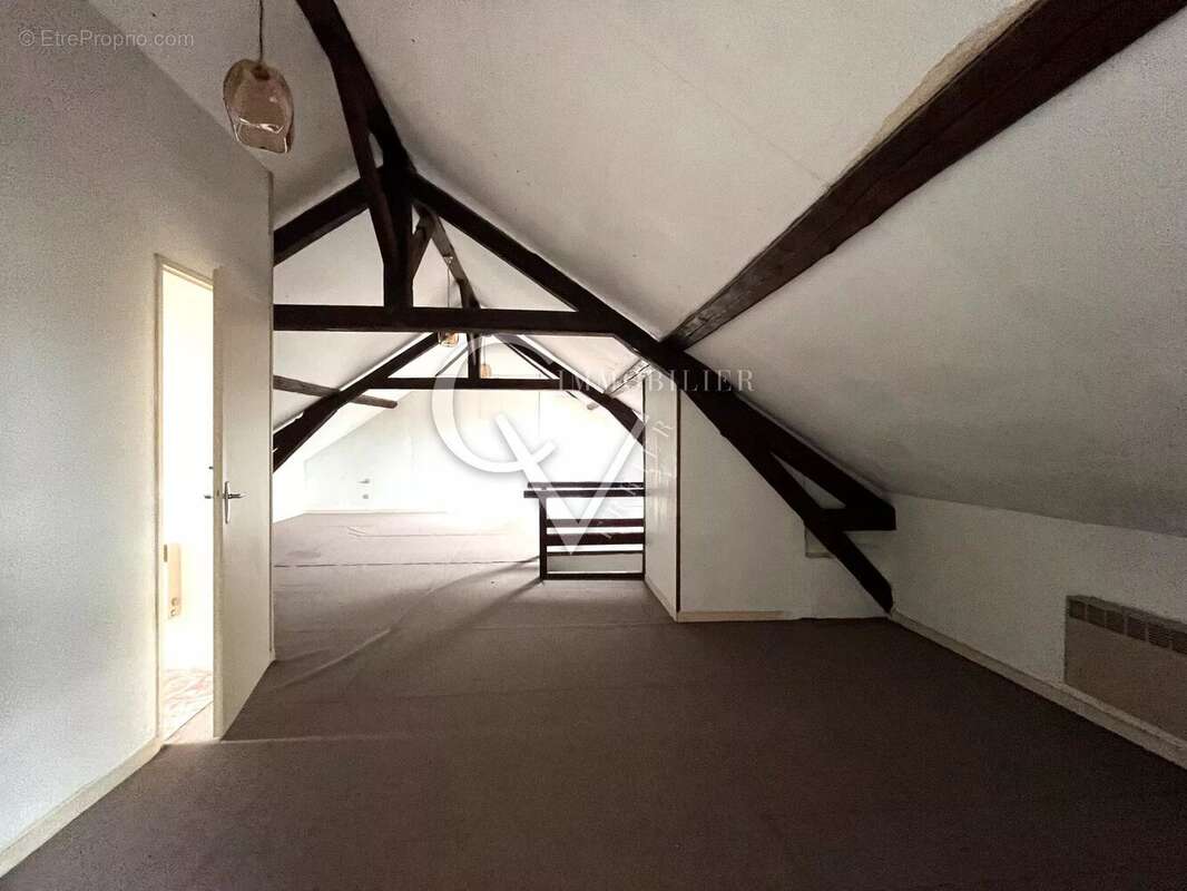 Appartement 235 m² à Etrepagny  - photo 14