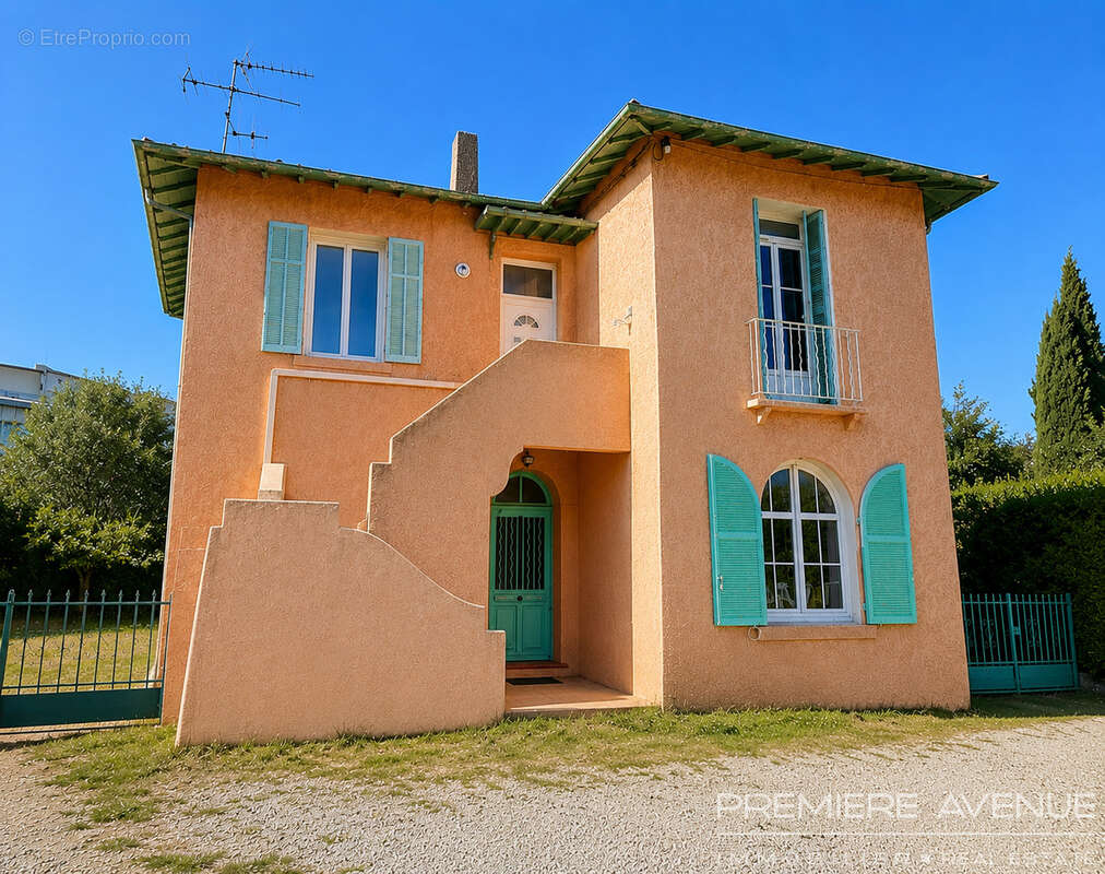Maison à FREJUS