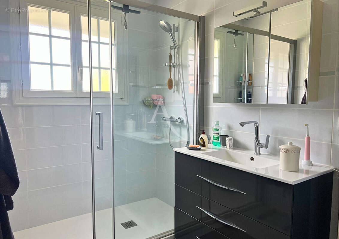 Maison 98 m² à Beauvoir-Sur-Mer  - photo 9