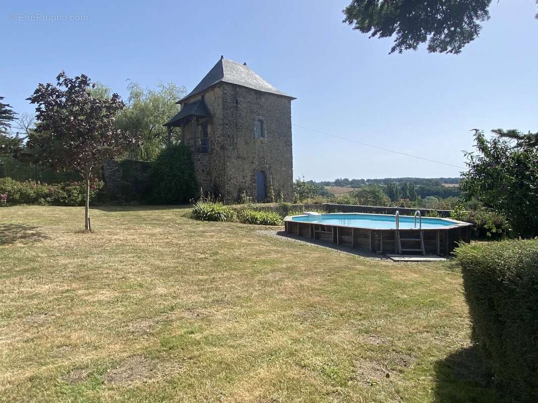 Maison à SAINTE-SUZANNE