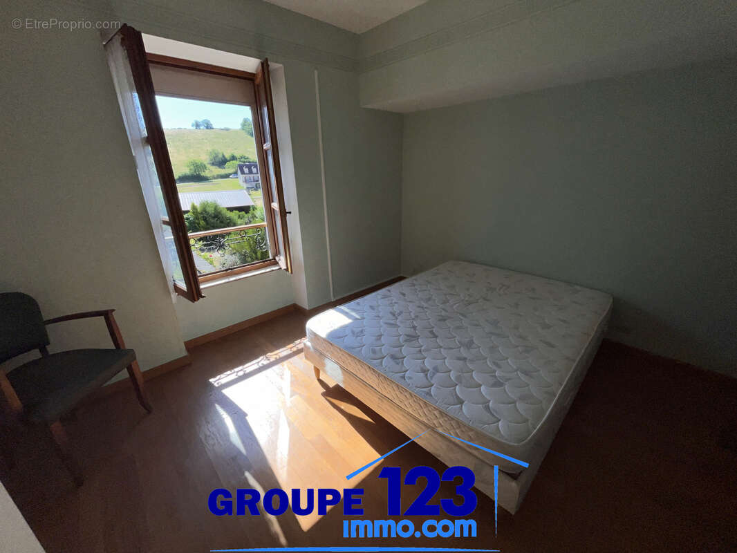 À Charentenay, découvrez cette maison pleine de potentiel ! - photo 11