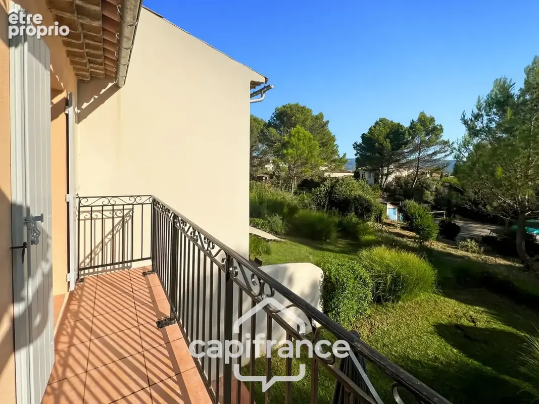 Charmant Bastidon dans le Domaine du Golf de Pont Royal, 45 m2 habitable, ravalé, avec jardin privatif, élevé d'un étage, 2 cham - photo 5
