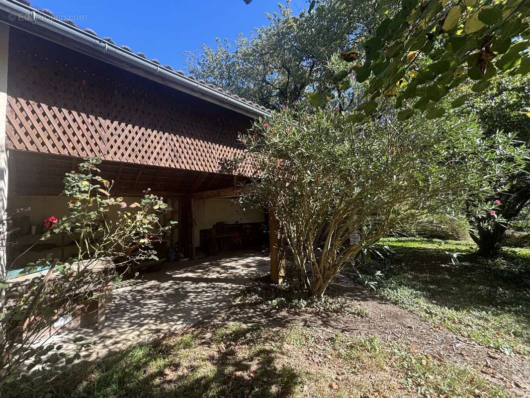 Maison à VIC-EN-BIGORRE