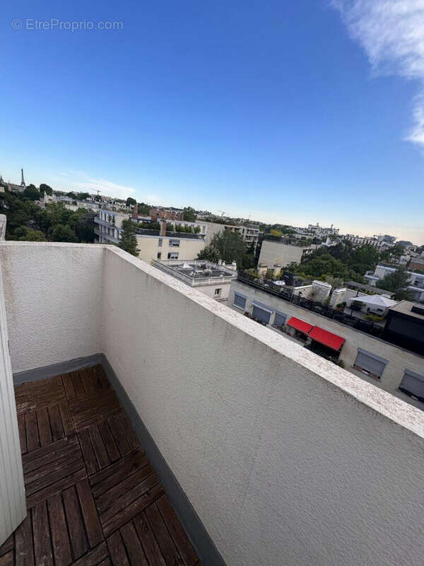 Appartement à NEUILLY-SUR-SEINE