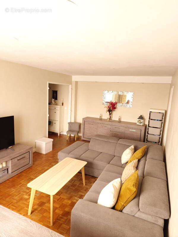 Appartement à VILLEMOMBLE