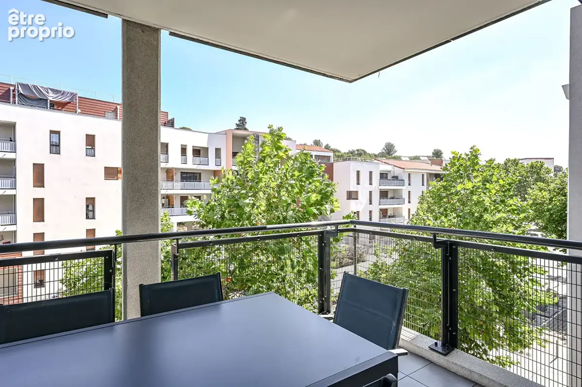 Appartement T2 de 43m2 avec une terrasse de 10m2 et 1 parking en sous-sol à Marseille - photo 2