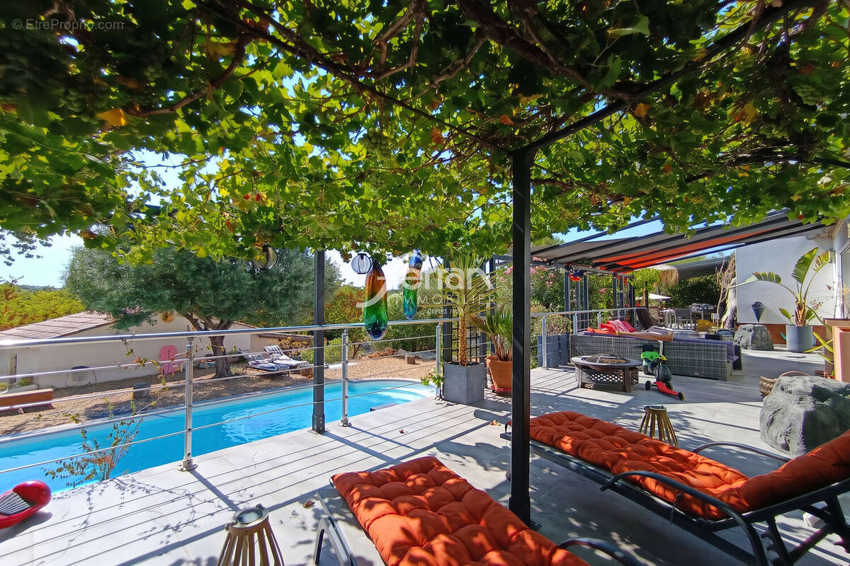 Maison 238 m² à Draguignan  - photo 6