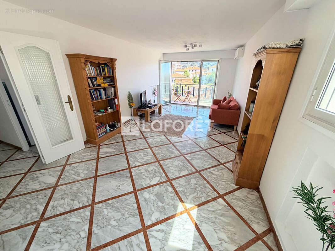 Cannes bas Petit Juas : Appartement 4 pièces 85 m² avec Terrasse, Parking et Cave - photo 4