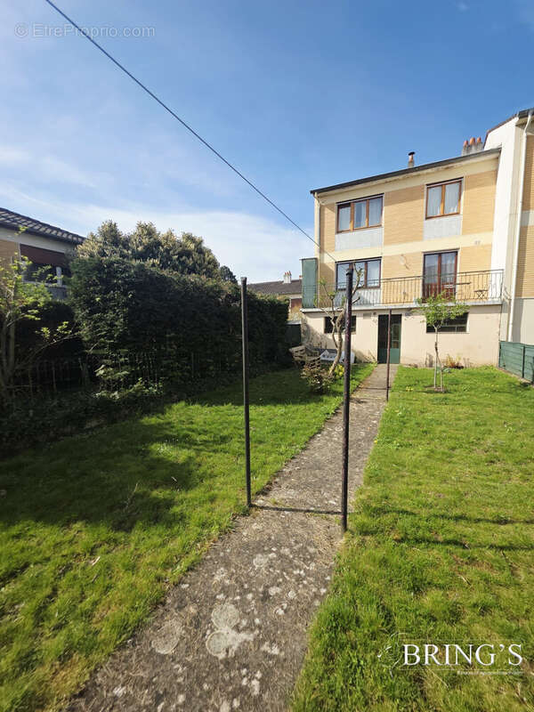 Maison à MOULINS-LES-METZ