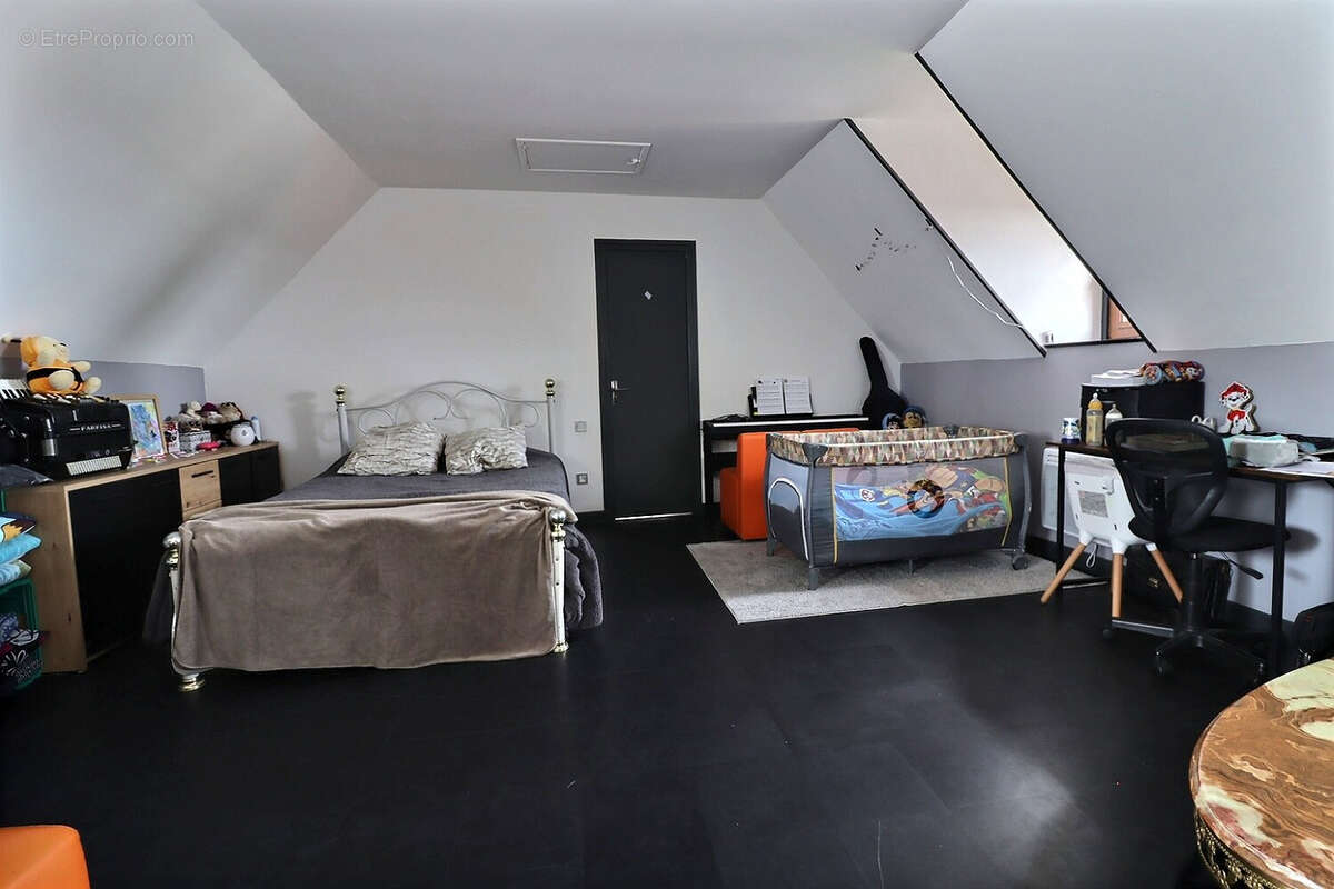 Maison à VILLENEUVE-EN-MONTAGNE