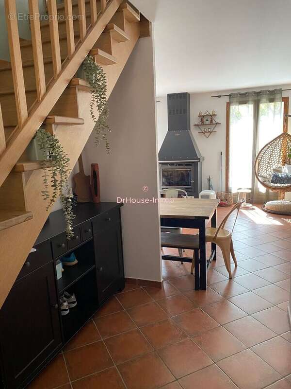 Maison à CUGES-LES-PINS