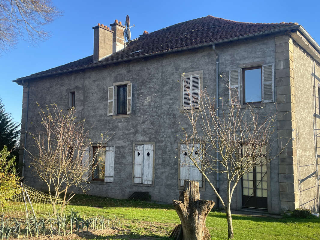 Appartement à AMBACOURT