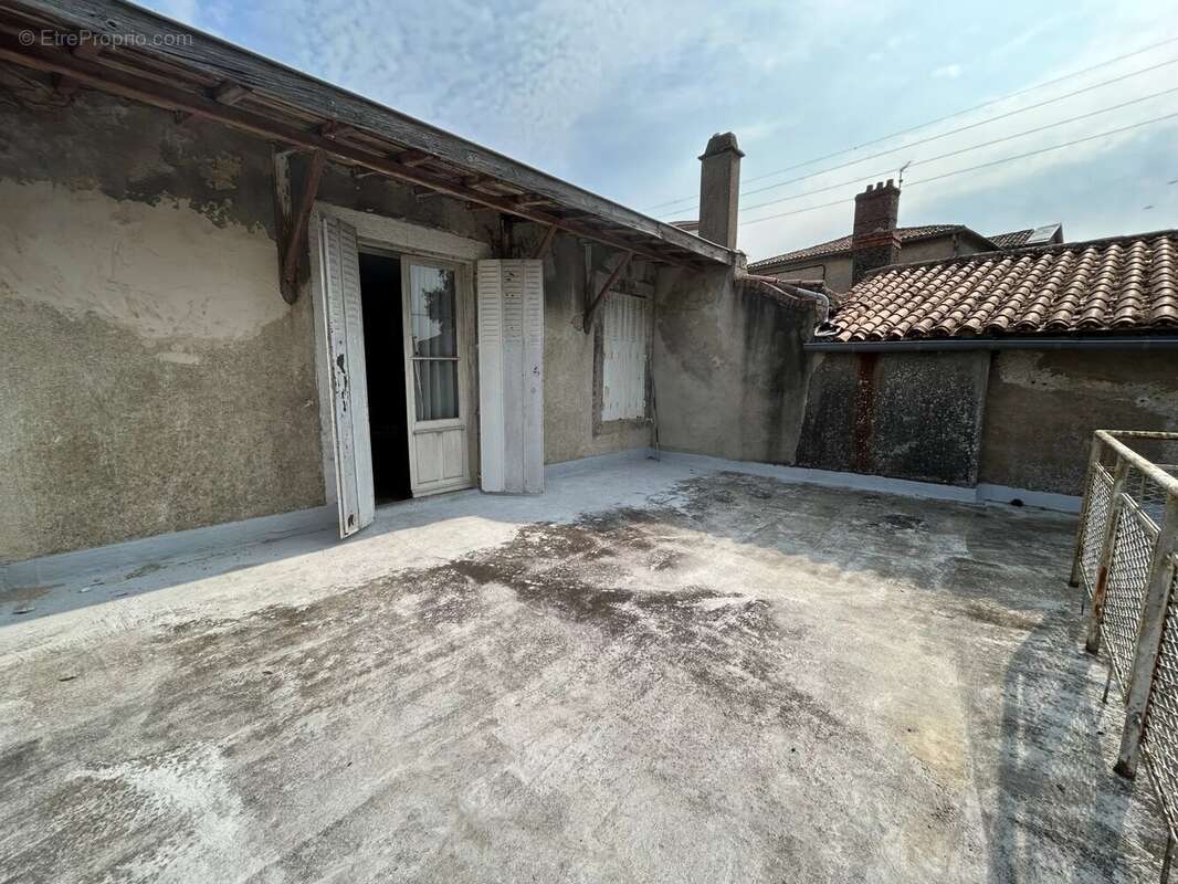 Maison 265 m² à Bressuire  - photo 20