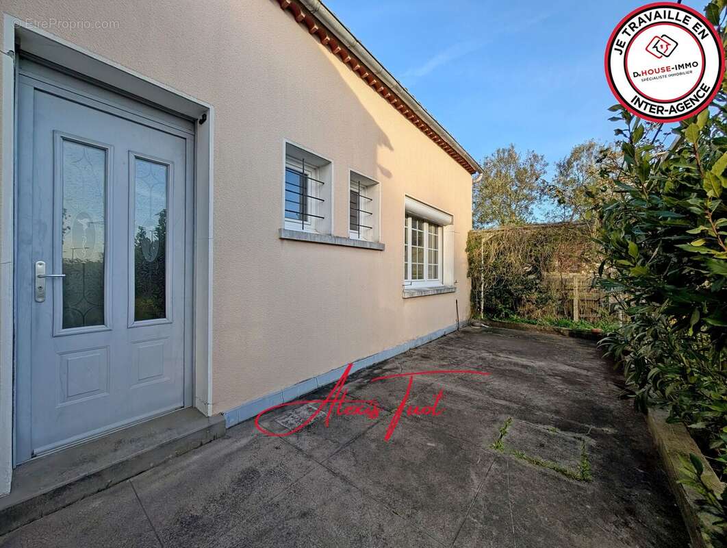 Maison à AMBARES-ET-LAGRAVE