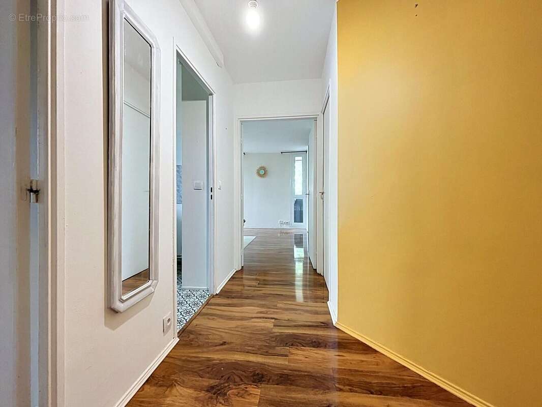 Photo 5 - Appartement à ELANCOURT
