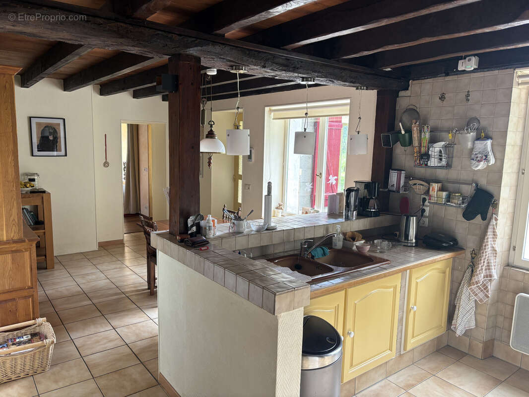 Maison à ECHASSIERES