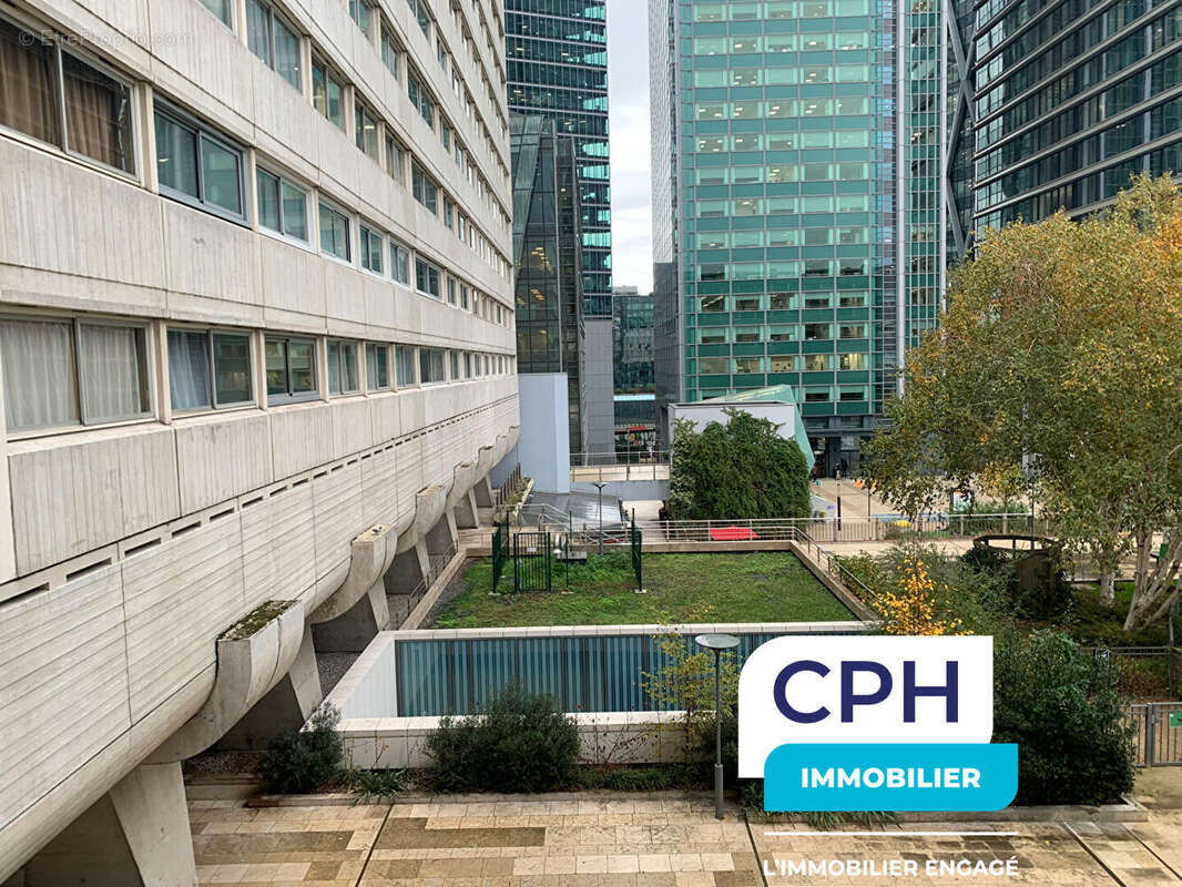 Appartement à COURBEVOIE