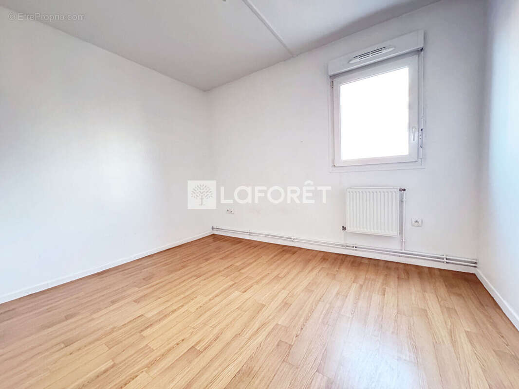 Appartement à SIN-LE-NOBLE