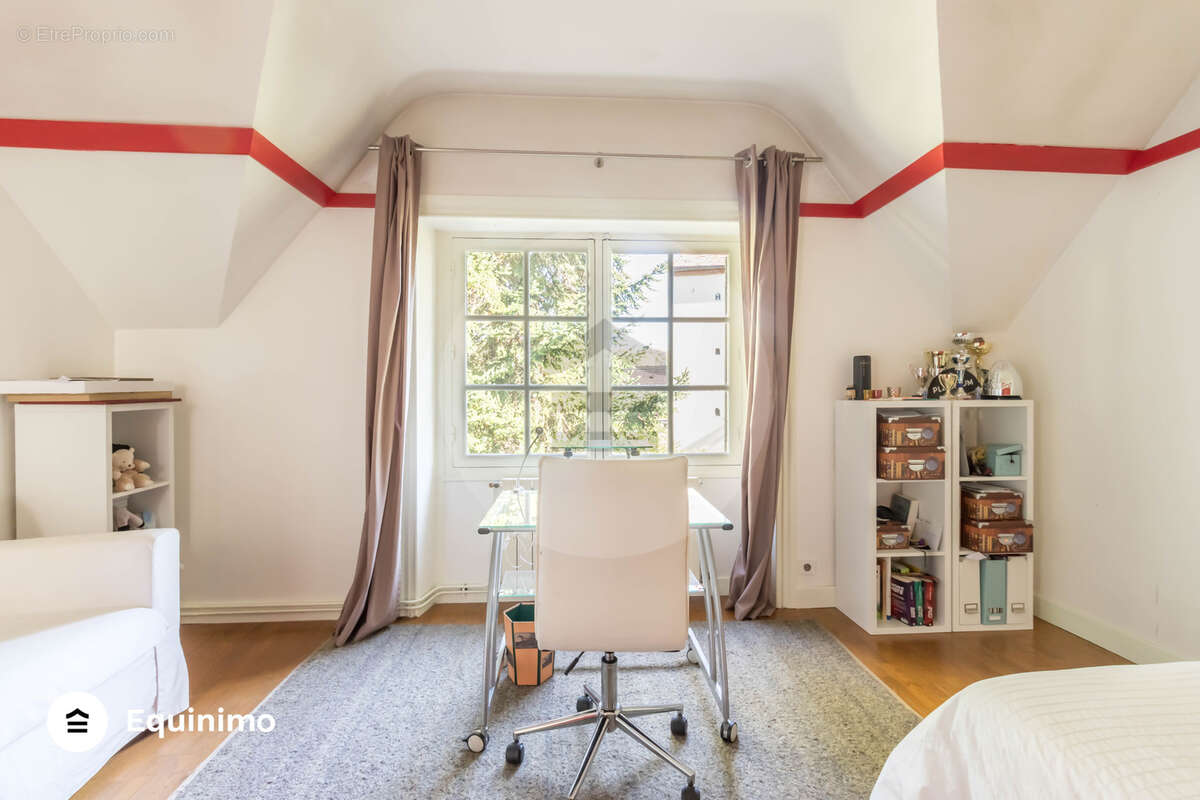 Maison à LOUVECIENNES