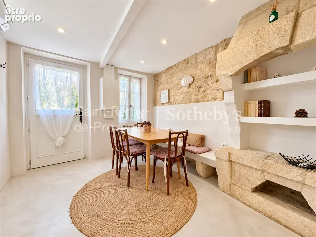 Maison de village en pierre avec terrasse sur les toits - photo 1