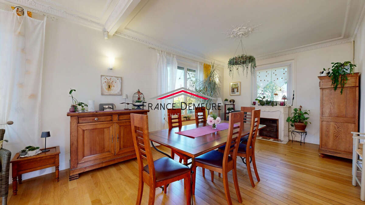 Maison à L&#039;ISLE-ADAM