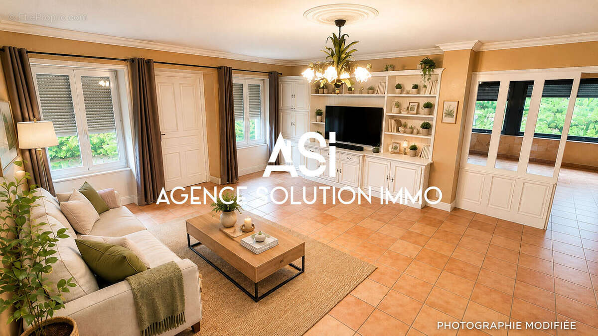 Maison de caractère avec dépendances sur 9 420 m² ? Ambrières-les-Vallées - photo 3