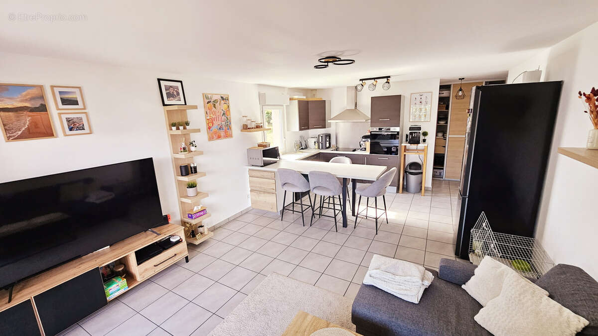 Appartement à GROISY